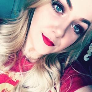 Meet your Posher, Elora